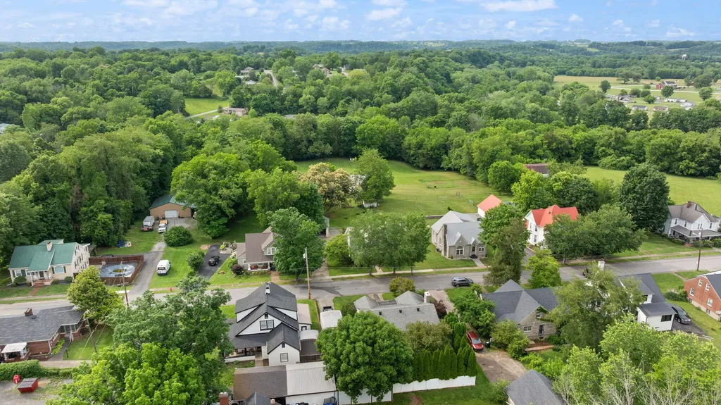 203 Wall Street Columbia KY 42728