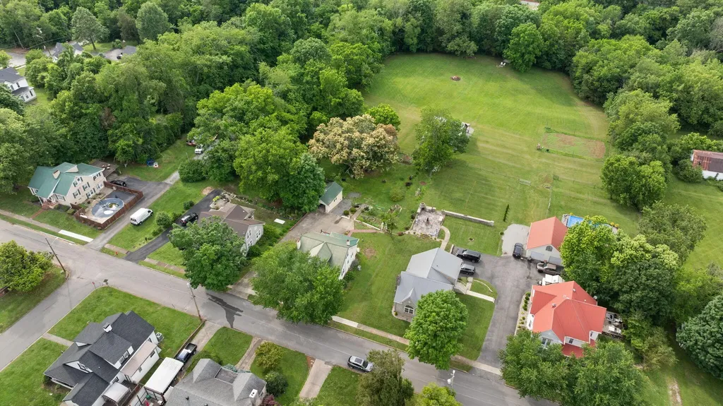 203 Wall Street Columbia KY 42728