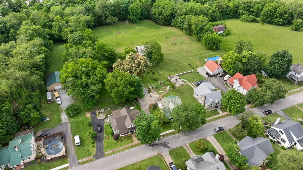 203 Wall Street Columbia KY 42728