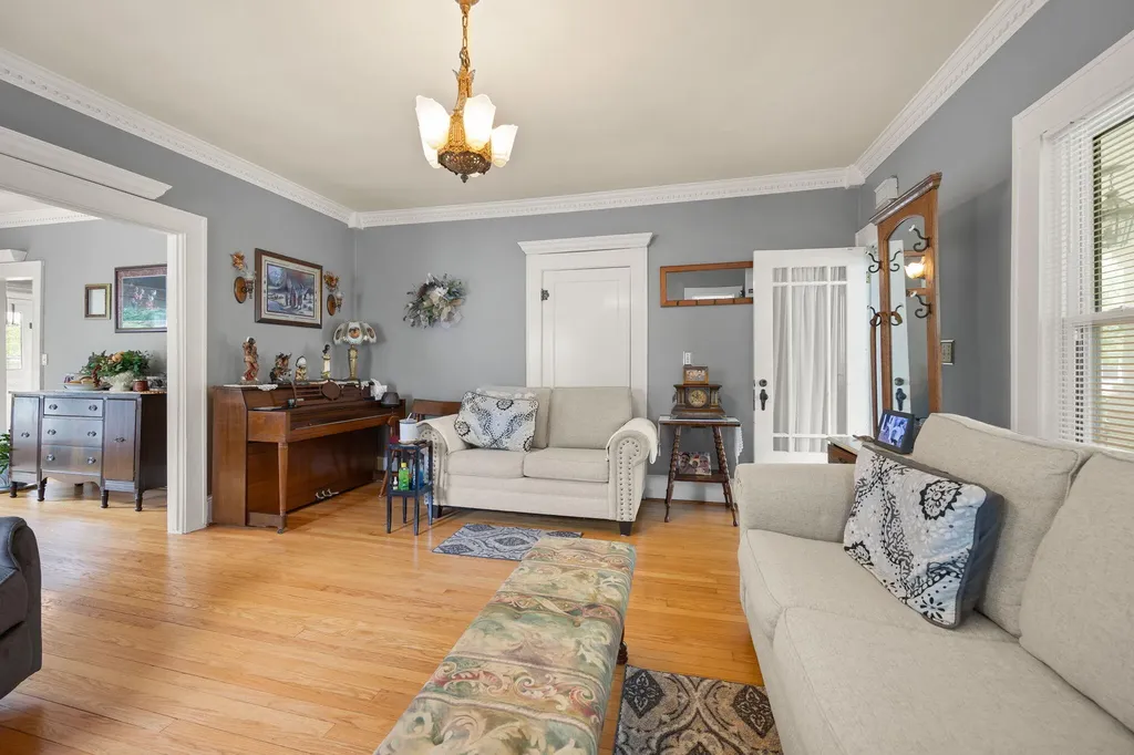 203 Wall Street Columbia KY 42728