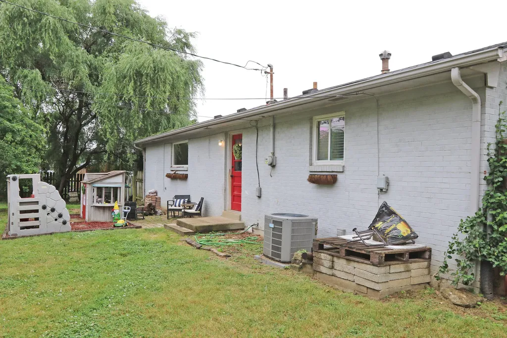 673 Leslie Court Lexington KY 40505