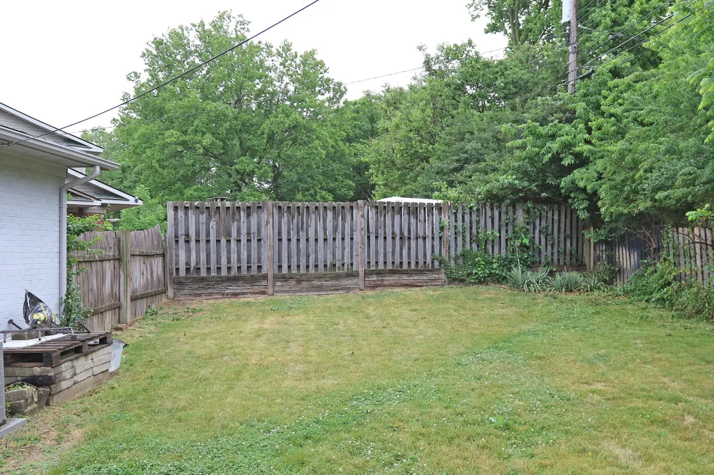 673 Leslie Court Lexington KY 40505