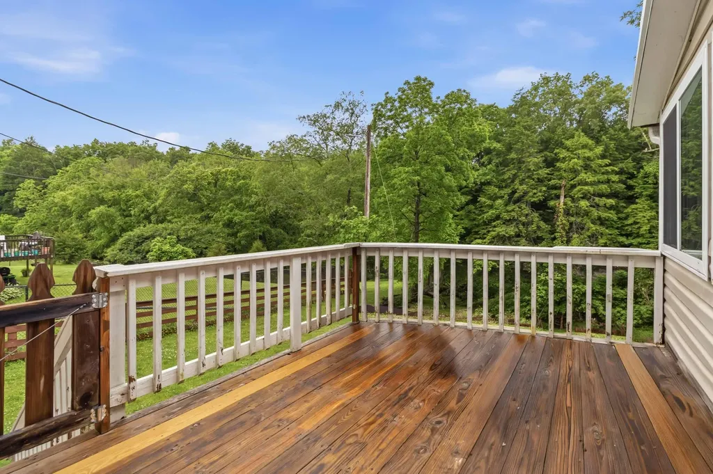 953 Lily Road London KY 40744