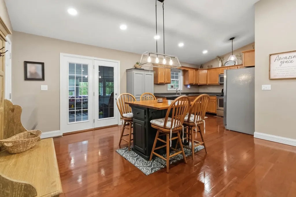 953 Lily Road London KY 40744