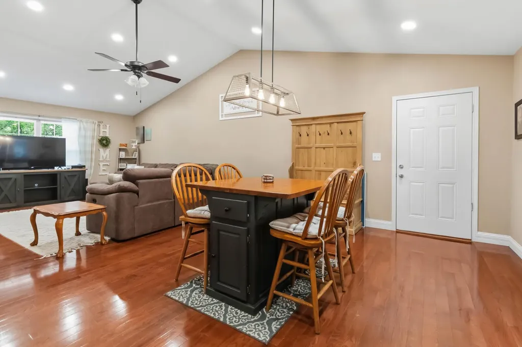 953 Lily Road London KY 40744