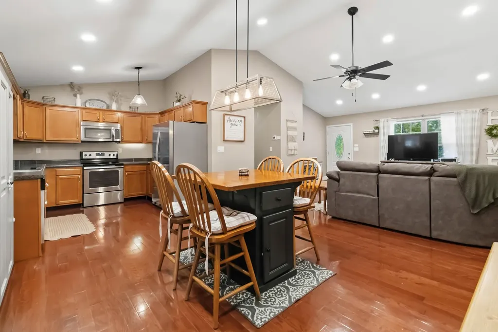 953 Lily Road London KY 40744