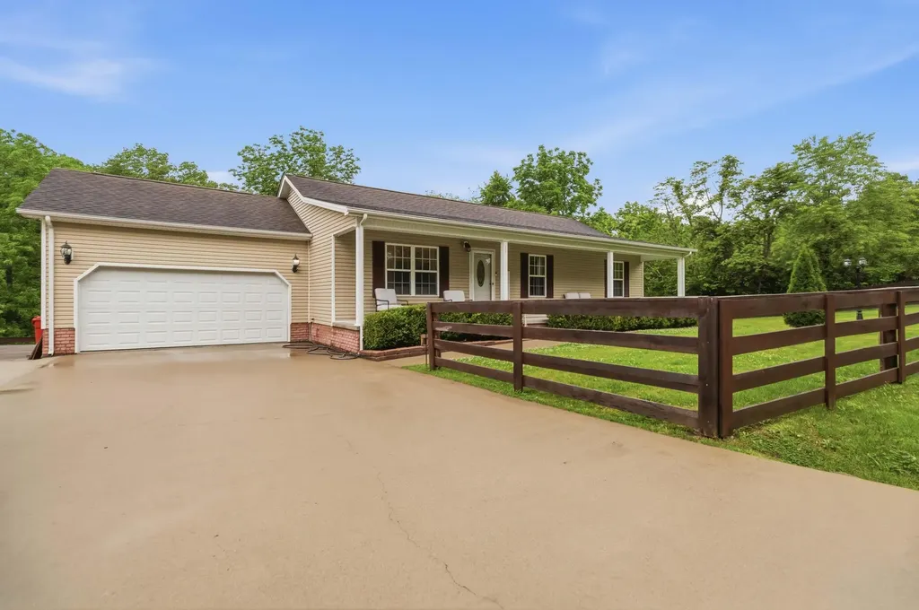953 Lily Road London KY 40744