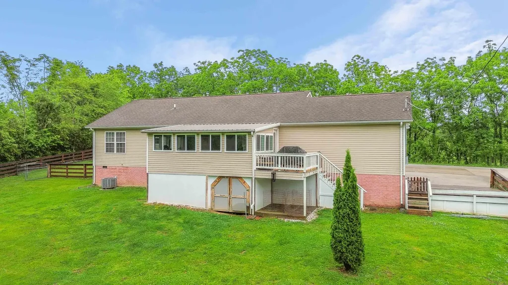 953 Lily Road London KY 40744