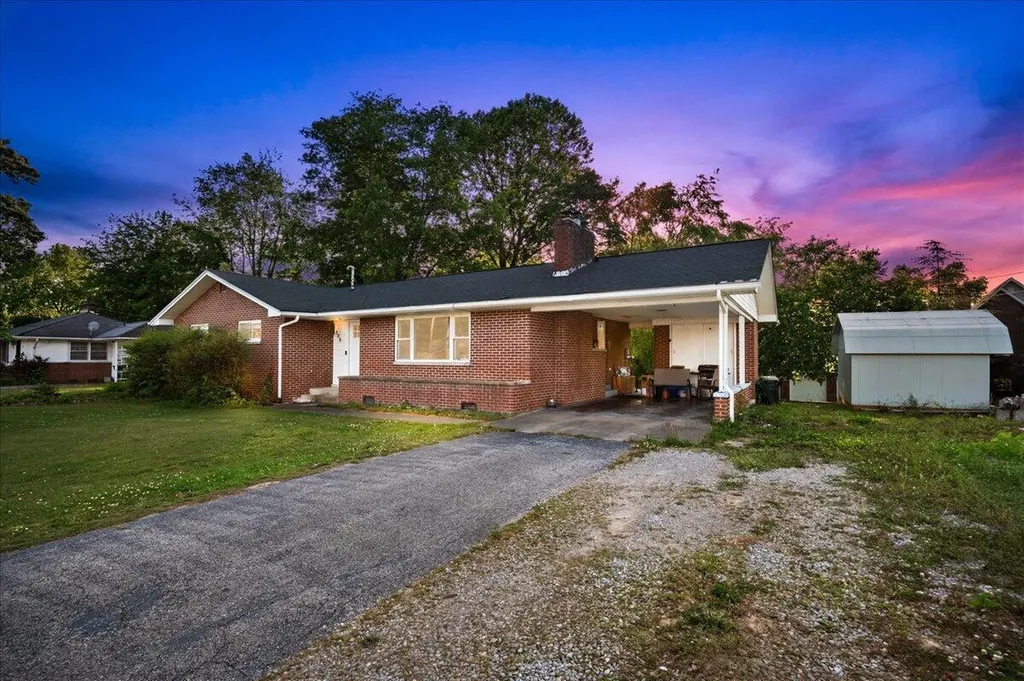 306 Barton Mill Road Corbin KY 40701