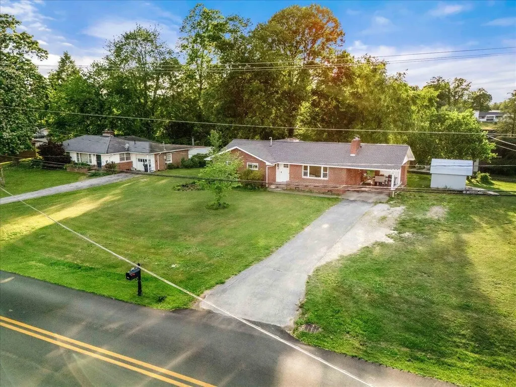 306 Barton Mill Road Corbin KY 40701