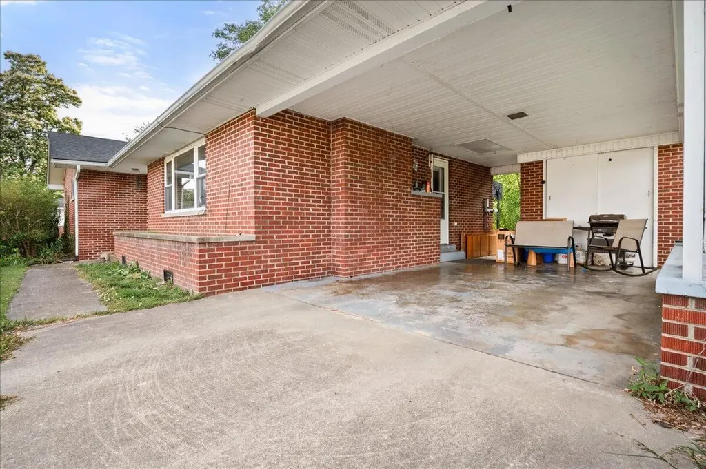 306 Barton Mill Road Corbin KY 40701