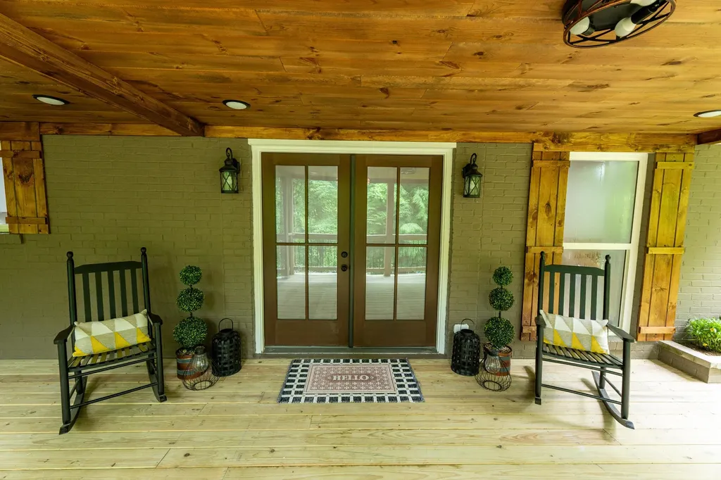 1384 Main Street Mckee KY 40447