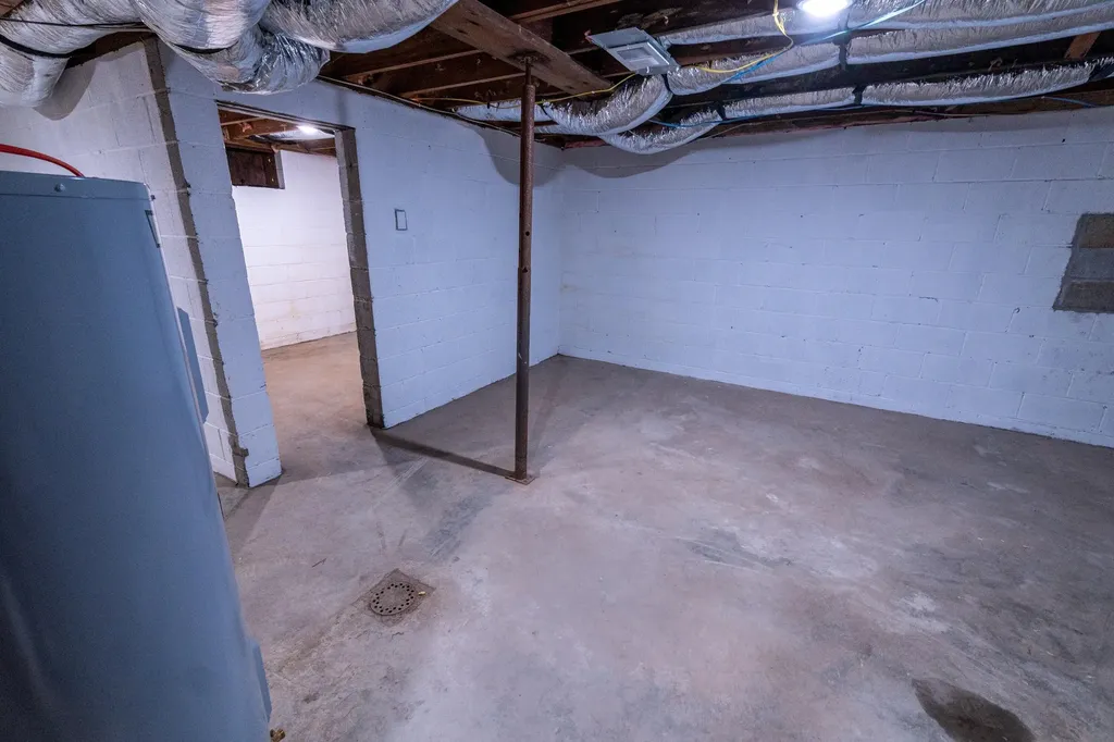 1384 Main Street Mckee KY 40447