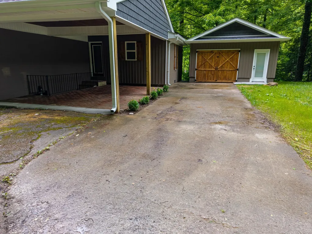 1384 Main Street Mckee KY 40447