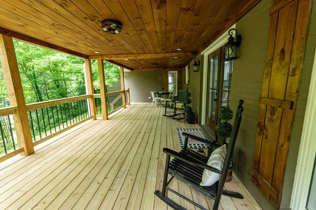 1384 Main Street Mckee KY 40447