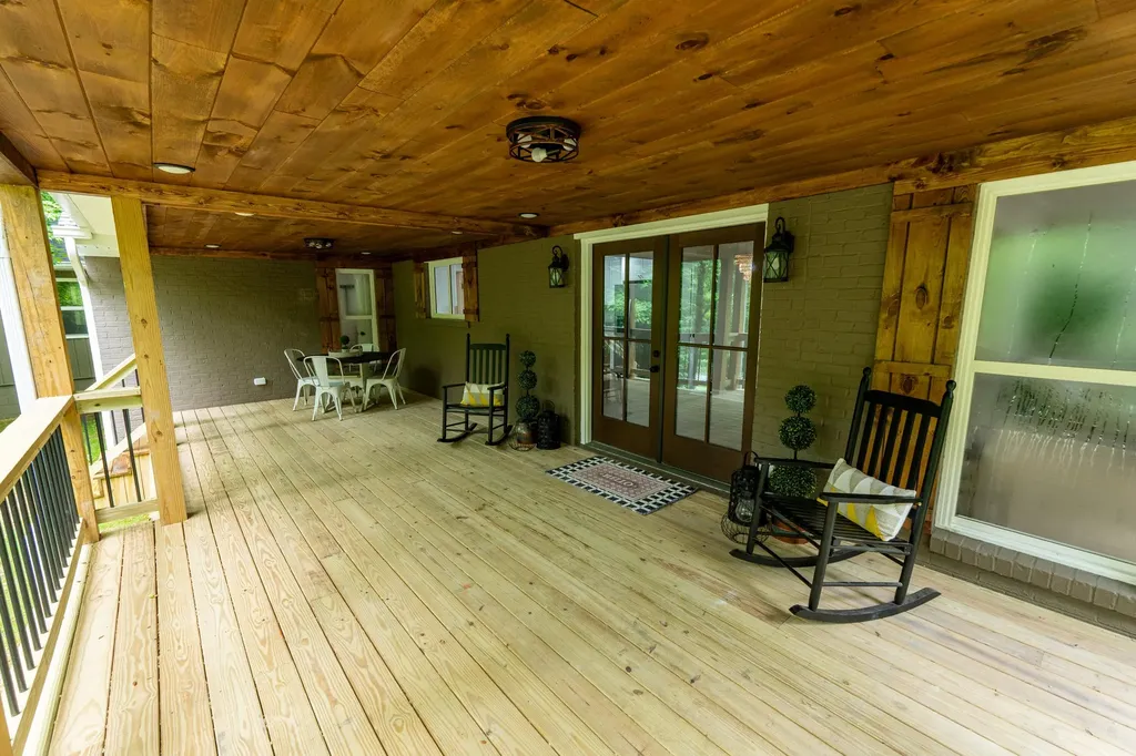 1384 Main Street Mckee KY 40447