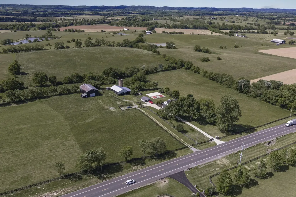 4156 Perryville Road Danville KY 40422