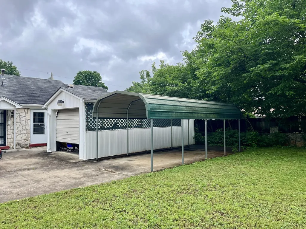 1701 Kenton Street Bowling Green KY 42101