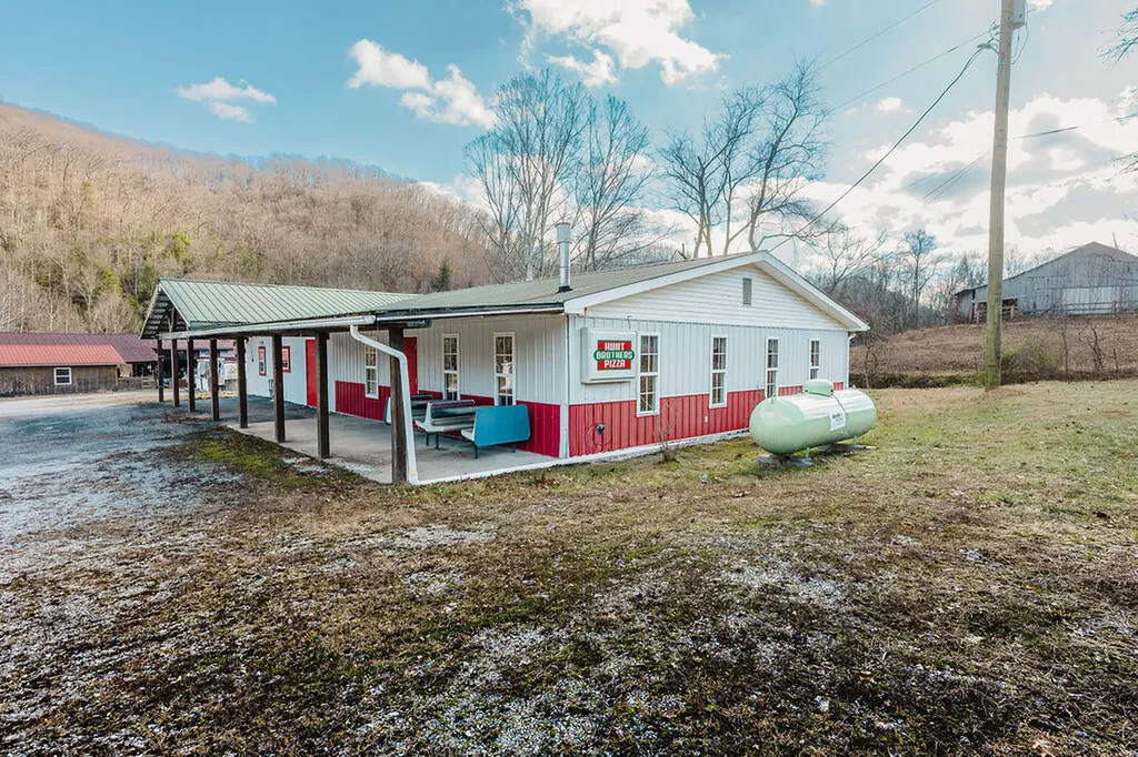 40 Hidden Treasure Lane Vanceburg KY 41179