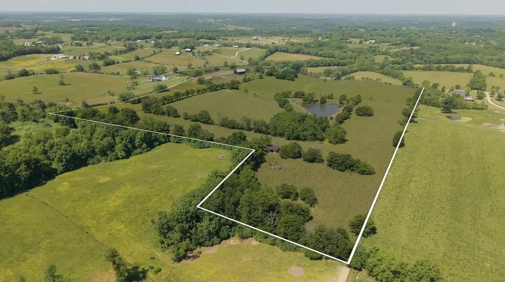 6300 Mccowans Ferry Road Versailles KY 40383