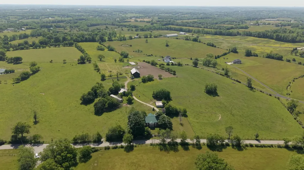 6300 Mccowans Ferry Road Versailles KY 40383
