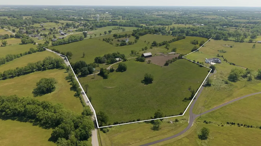 6300 Mccowans Ferry Road Versailles KY 40383