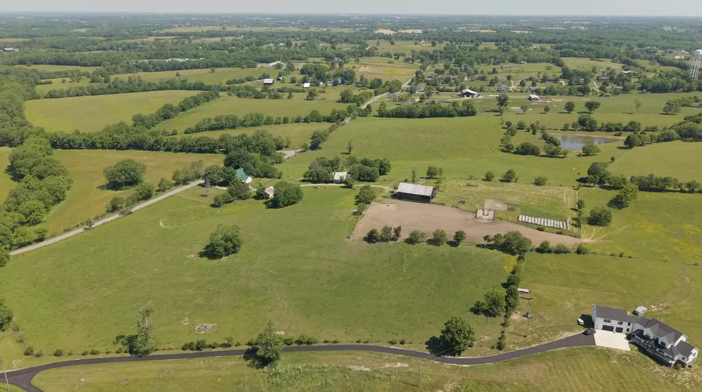 6300 Mccowans Ferry Road Versailles KY 40383