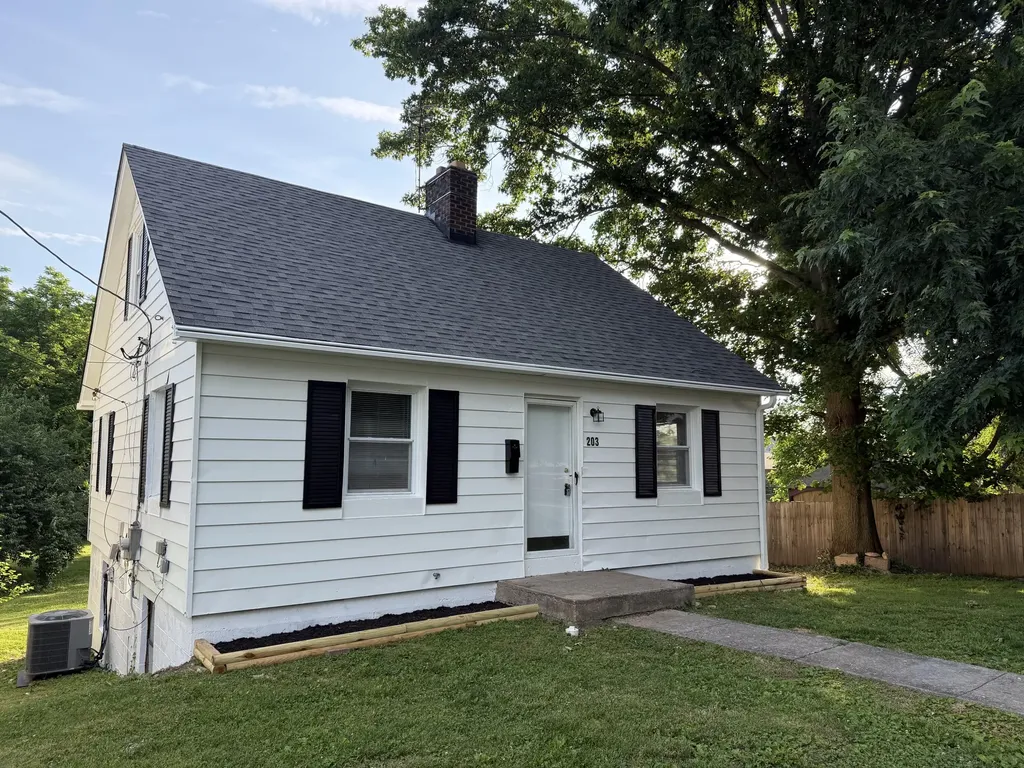203 W Elm Street Nicholasville KY 40356
