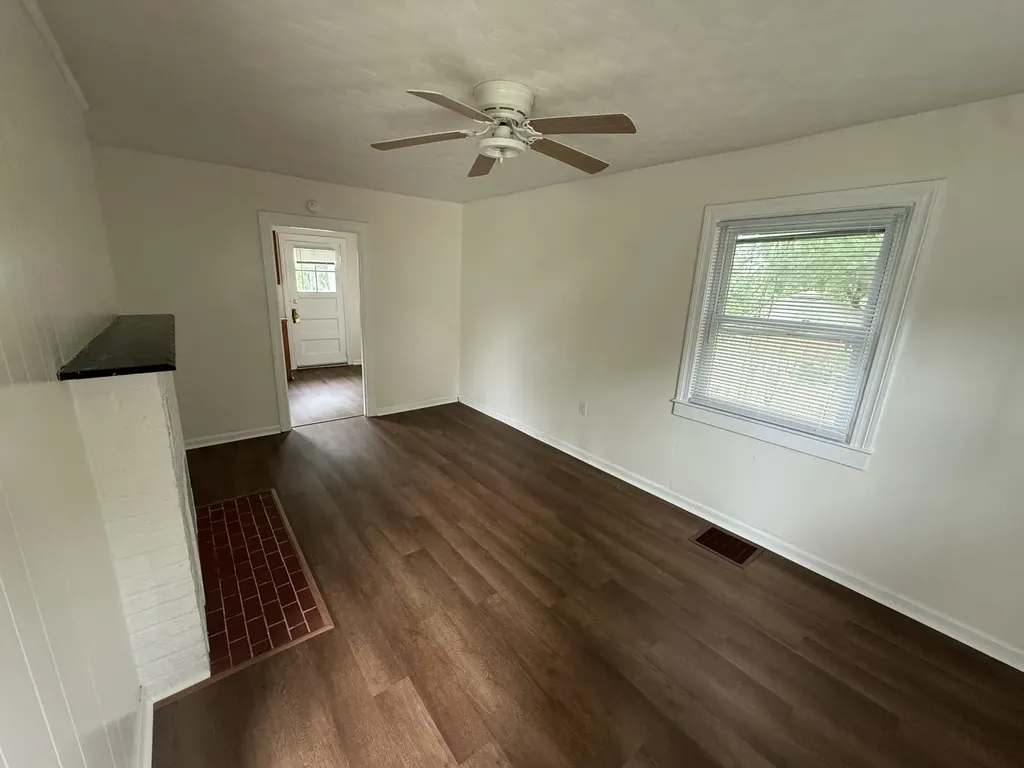 203 W Elm Street Nicholasville KY 40356