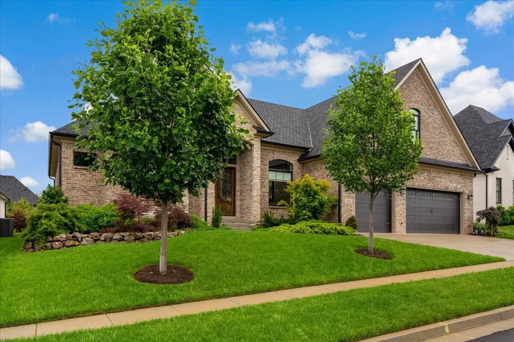 2428 Lorenzo Way Lexington KY 40509