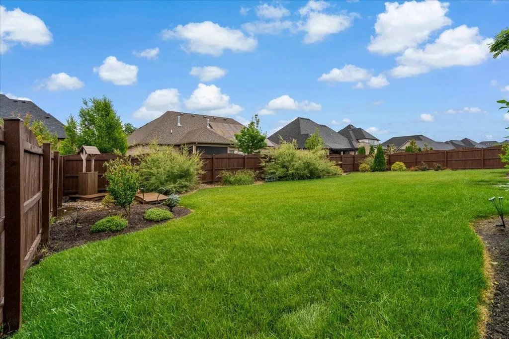 2428 Lorenzo Way Lexington KY 40509