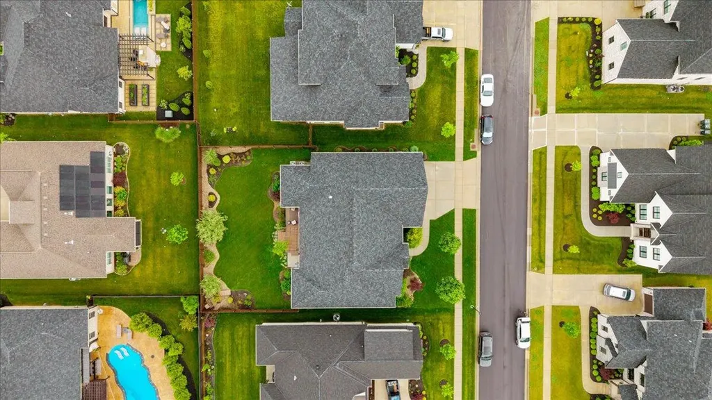 2428 Lorenzo Way Lexington KY 40509