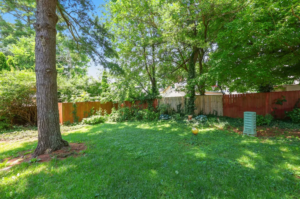 105 Wild Cherry Way Frankfort KY 40601