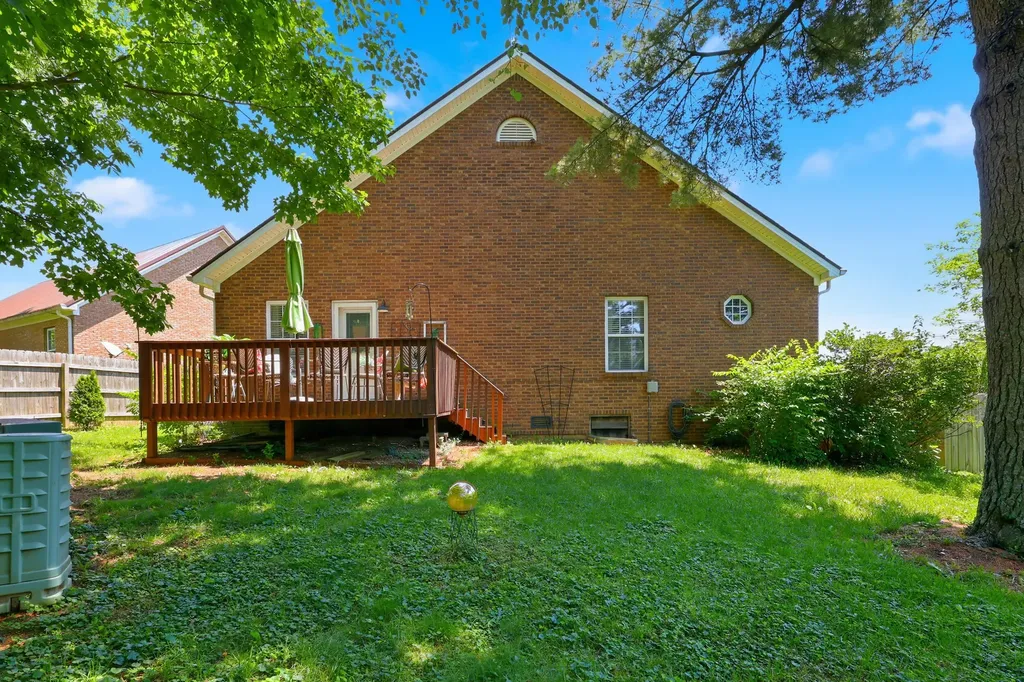 105 Wild Cherry Way Frankfort KY 40601