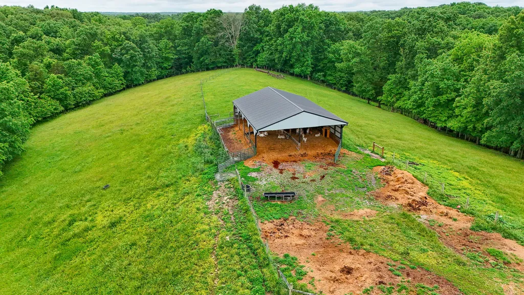 1121A Ashby Road Lawrenceburg KY 40342