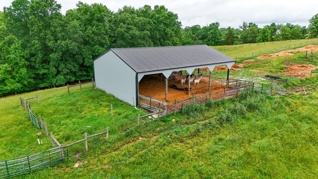 1121A Ashby Road Lawrenceburg KY 40342