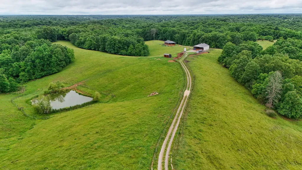 1121A Ashby Road Lawrenceburg KY 40342