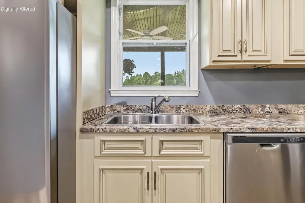 24 Brook Way Waynesburg KY 40489