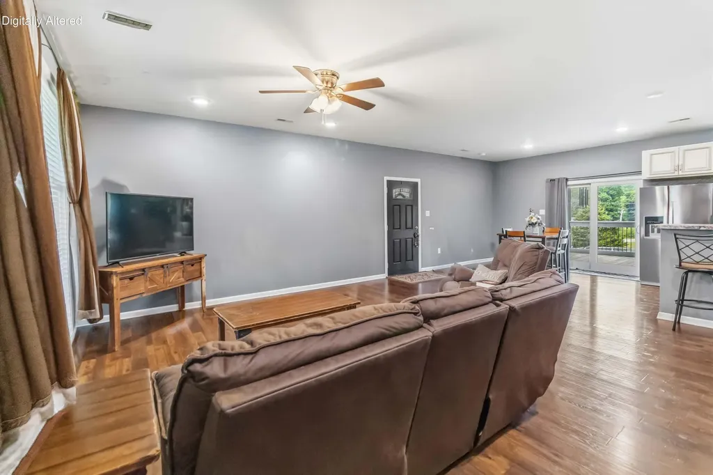 24 Brook Way Waynesburg KY 40489