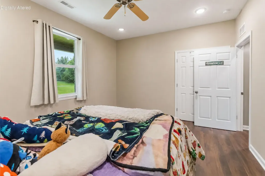 24 Brook Way Waynesburg KY 40489