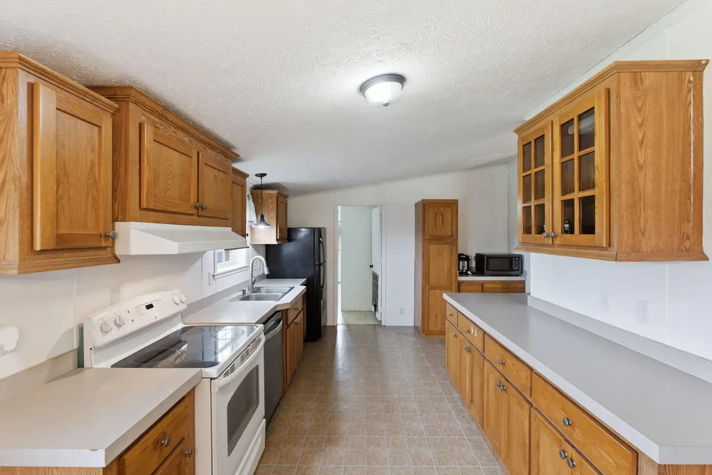 2138 W Kentucky 1842 Cynthiana KY 41031