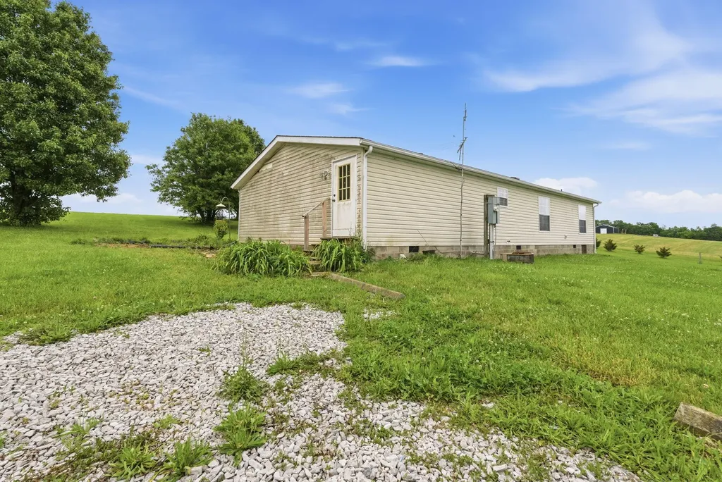 2138 W Kentucky 1842 Cynthiana KY 41031