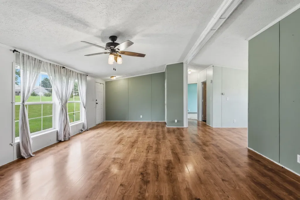 2138 W Kentucky 1842 Cynthiana KY 41031
