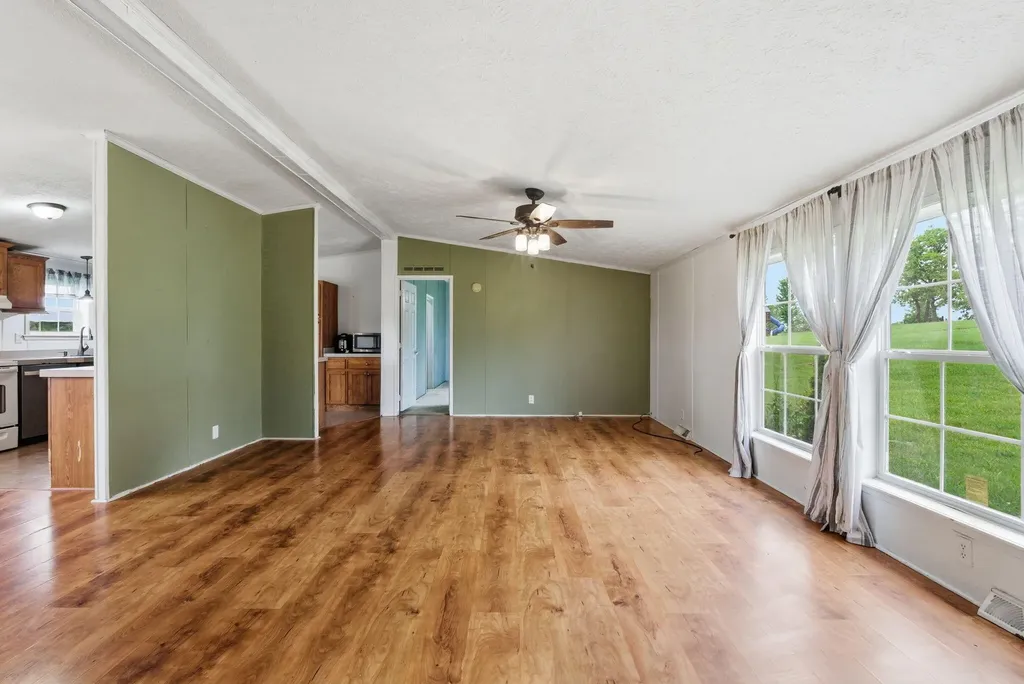 2138 W Kentucky 1842 Cynthiana KY 41031
