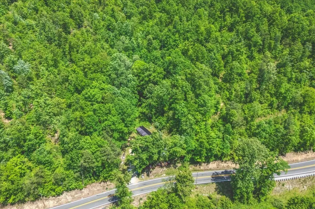 1380 State Highway 472 Manchester KY 40962