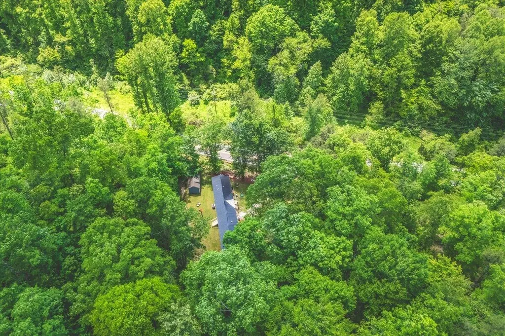 1380 State Highway 472 Manchester KY 40962