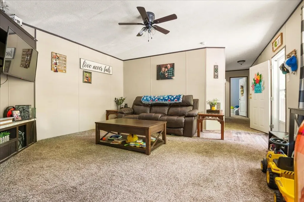 1380 State Highway 472 Manchester KY 40962