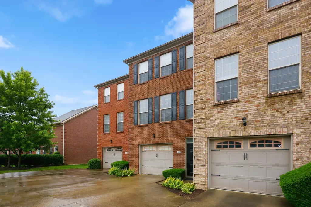 1145 Appian Crossing Way Lexington KY 40517