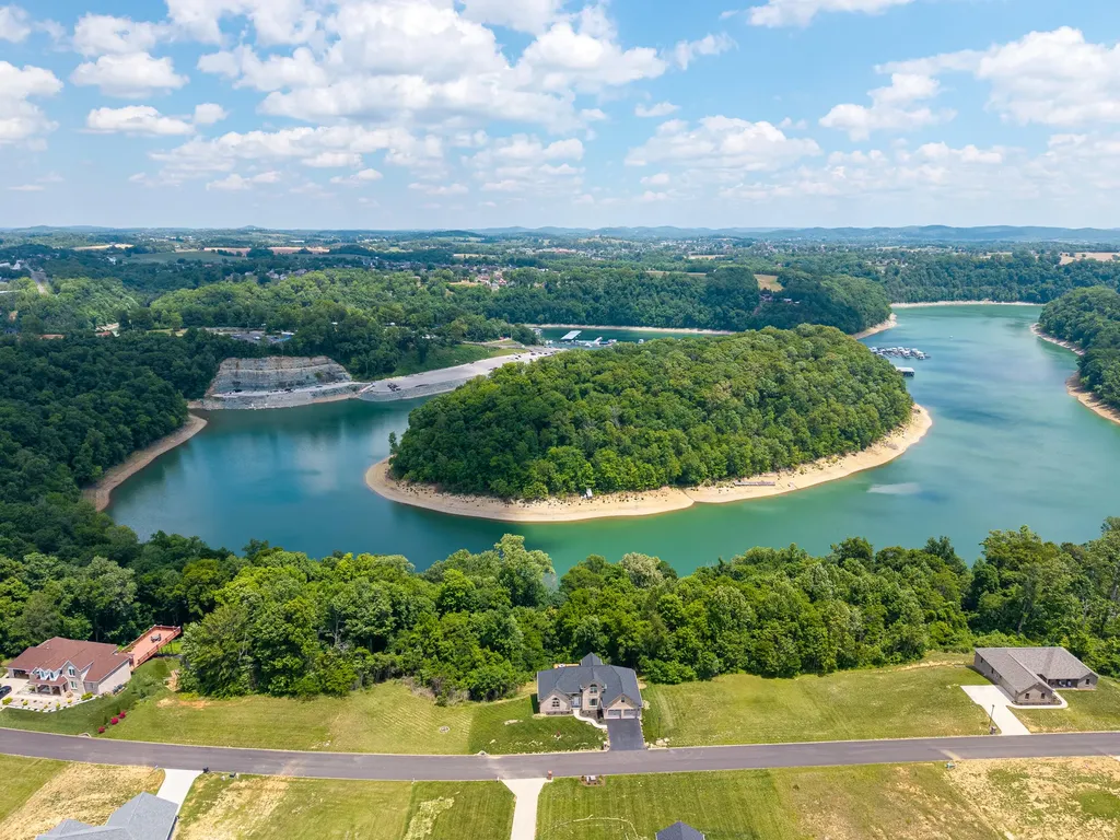 602 Knoll Lane Nancy KY 42544