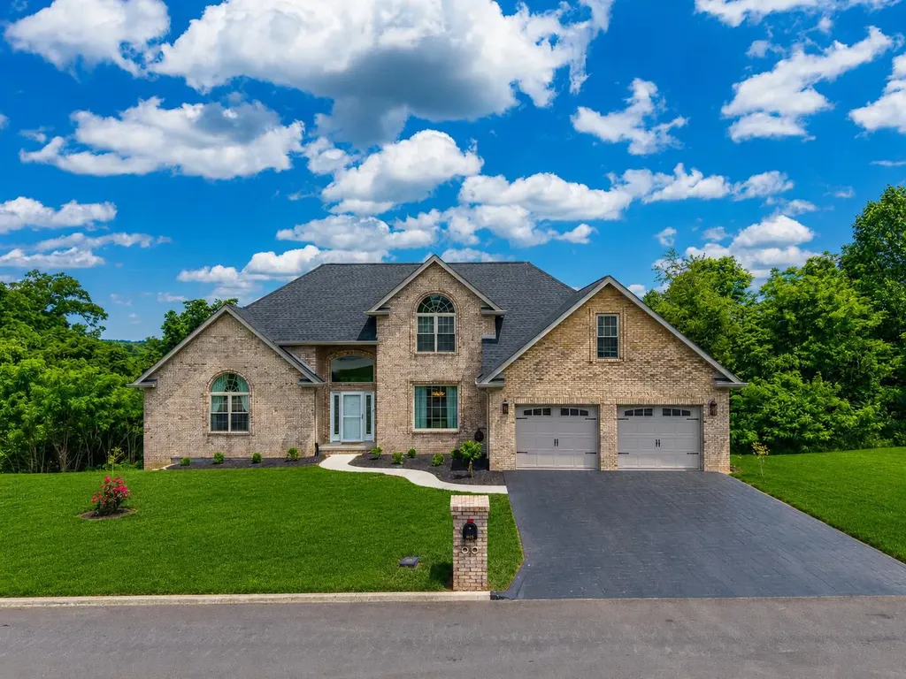 602 Knoll Lane Nancy KY 42544